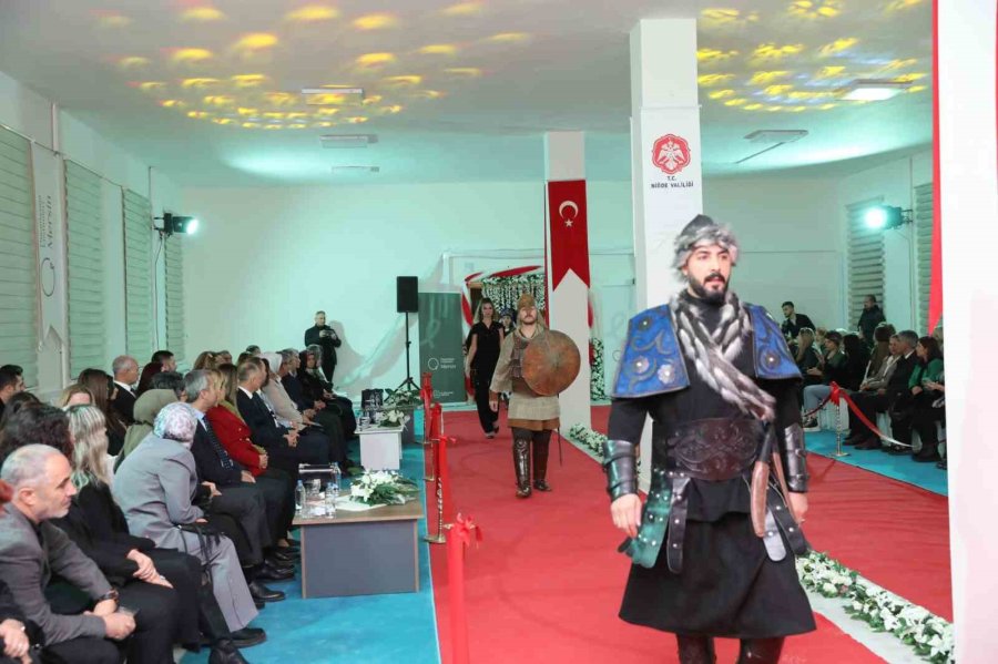 Niğde’de "yapısından Doğasına Niğde Motiflerinin Dili Sergisi" Açıldı