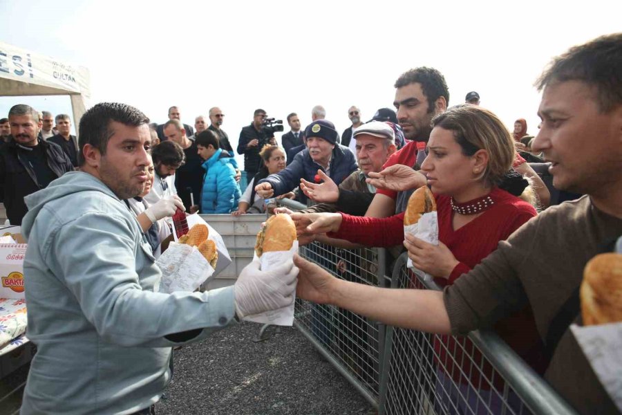 Mersin’de Karaduvar Balık Festivali Coşkusu