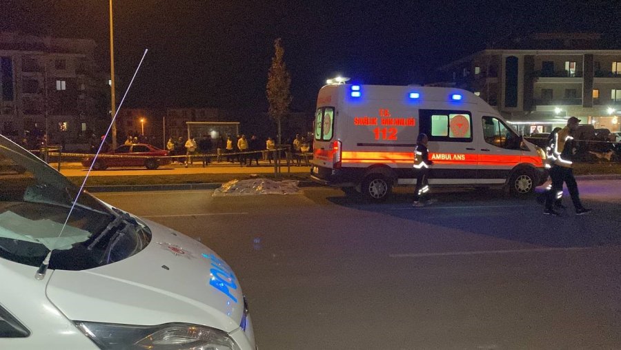 Otomobilin Çarptığı Üniversite Öğrencisi Hayatını Kaybetti