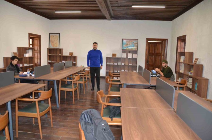 Antalya’da 90 Yıllık “taş Mektep” Restore Edilerek Kütüphaneye Dönüştürüldü
