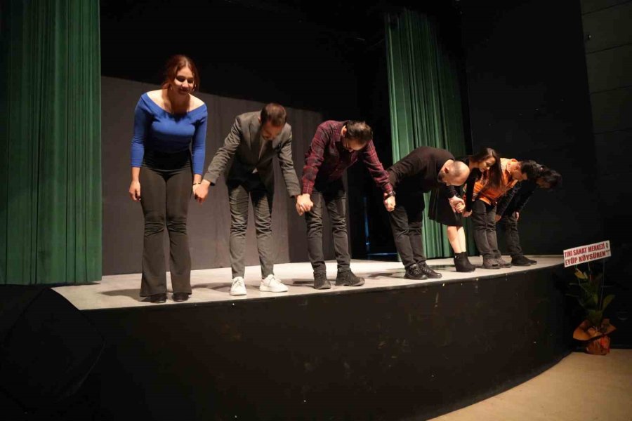 Niğde’de Sahnelenen 2 Perdelik Oyun Büyük Beğeni Topladı