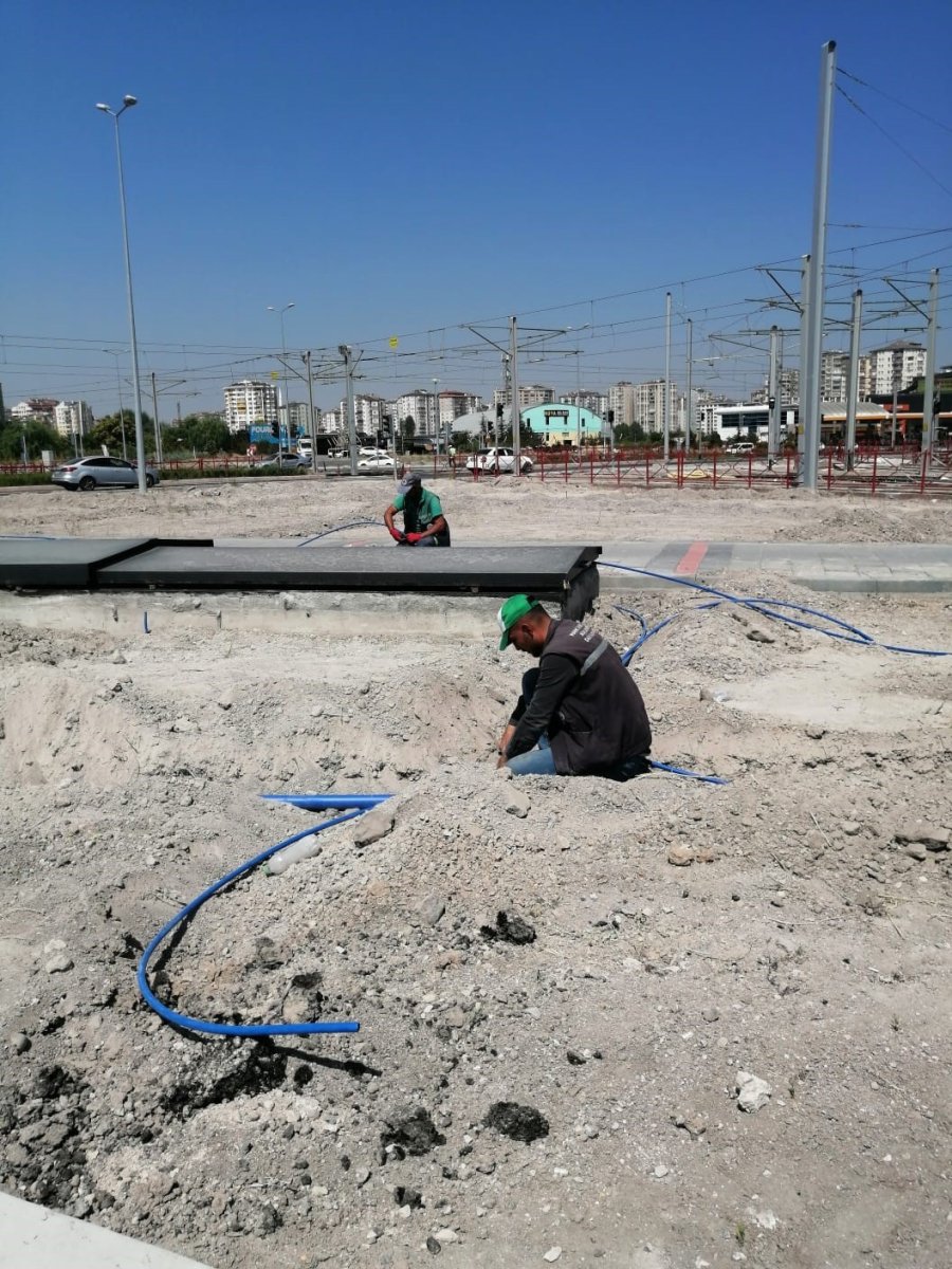 Büyükşehirden Yağmurlama Ve Damla Sulama Sistemi