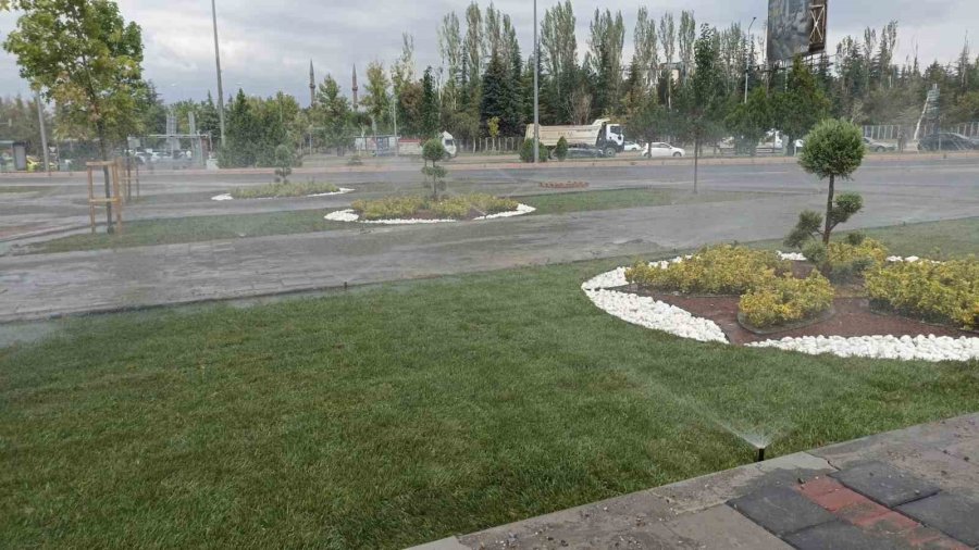 Büyükşehirden Yağmurlama Ve Damla Sulama Sistemi