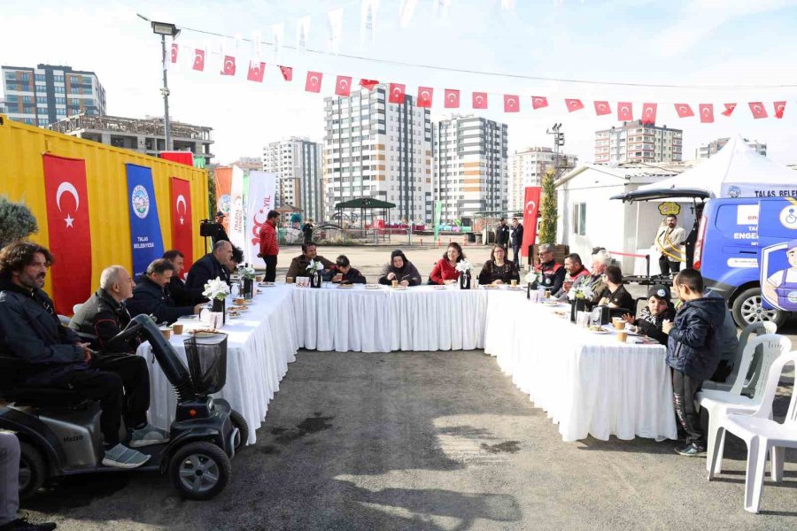Engelliler Günü’nde Talas’tan İki Sürpriz Birden