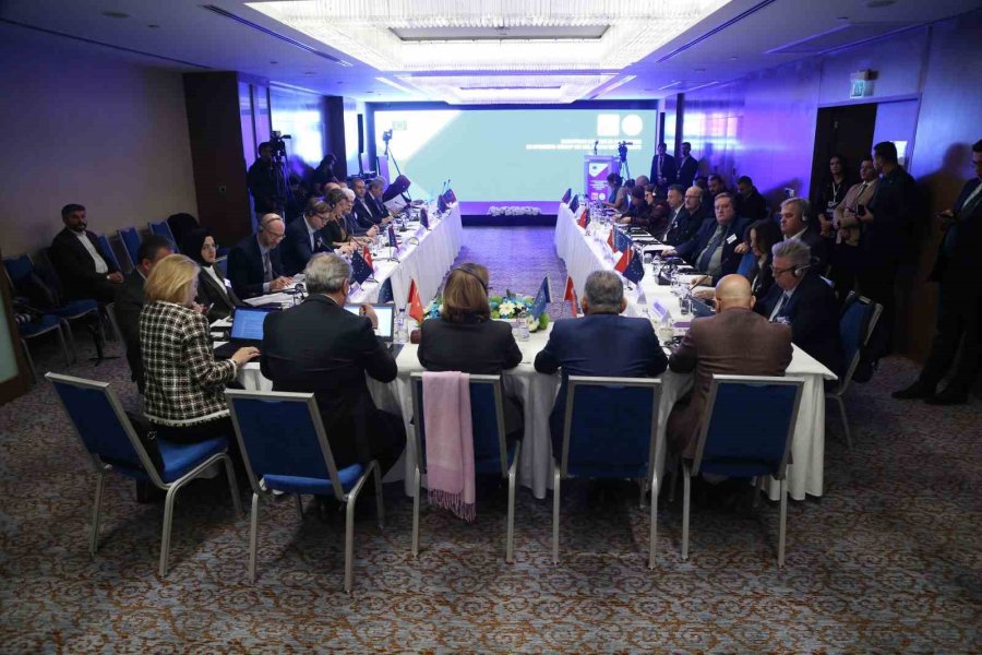 Başkan Büyükkılıç, Ab Yerel Ve Bölgesel Yönetimler Kongresi Bölgeler Meclis Toplantısı’na Katıldı