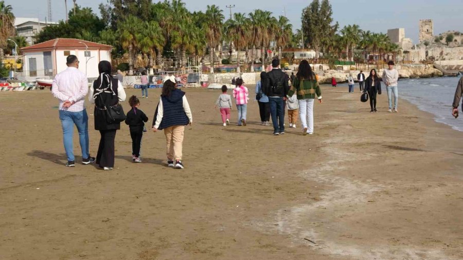 Kızkalesi’nde Kış Günü Deniz Keyfi