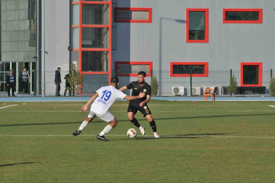 Tff 3. Lig: Talasgücü Belediyespor: 1- Küçükçekmece Sinopspor: 2