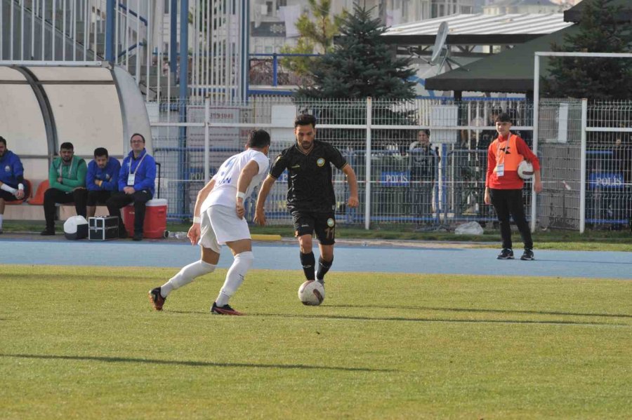 Tff 3. Lig: Talasgücü Belediyespor: 1- Küçükçekmece Sinopspor: 2