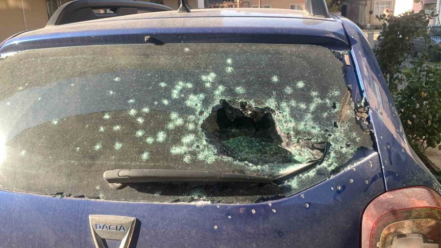 Karaman’da Site Bahçesindeki Cip Gece Yarısı Kurşunlandı