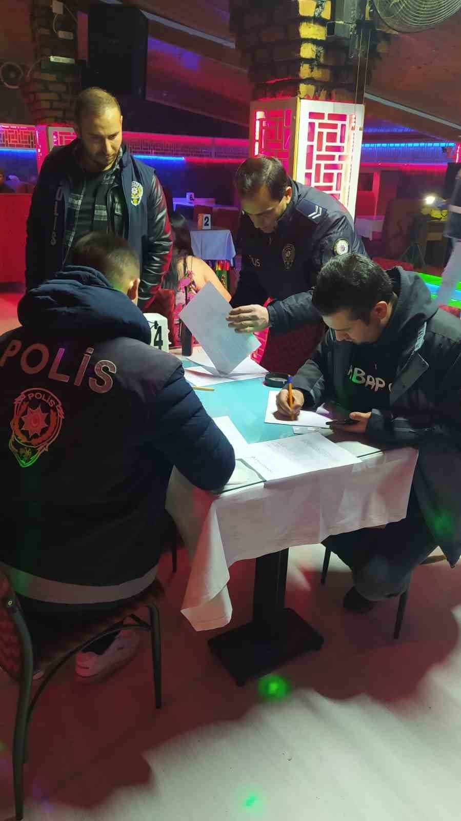 Konya’da Ruhsatsız Faaliyet Gösteren 9 Eğlence Mekanı Mühürlendi