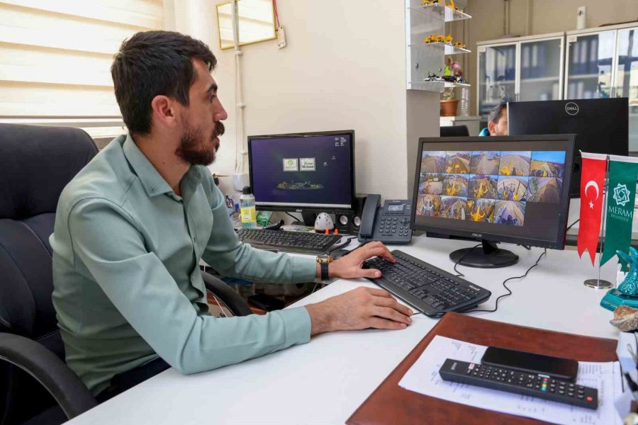 Meram’ın Hizmet Araçları Kameralarla Takip Altında