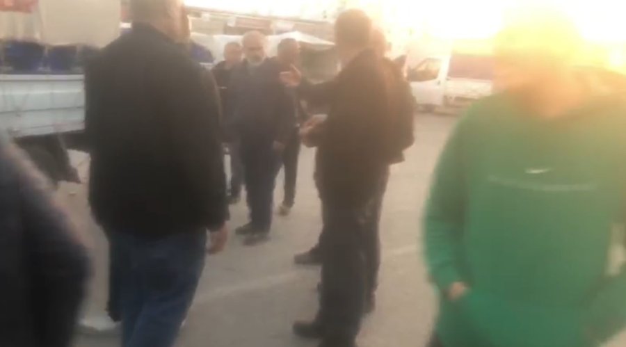 Çalışmadığı İçin İteledikleri Kamyonet Kaza Yaptı