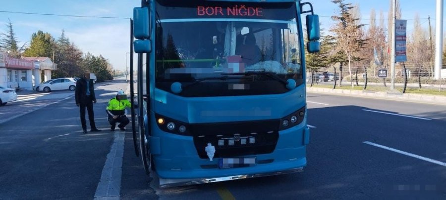 Niğde’de Kış Lastiği Denetimlerinde 76 Araca Para Cezası Kesildi