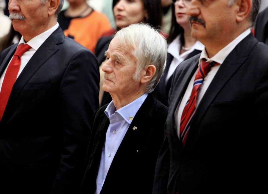 Kırım Tatar Halkının Milli Lideri Kırımoğlu’na Konya’da Fahri Doktora Verildi