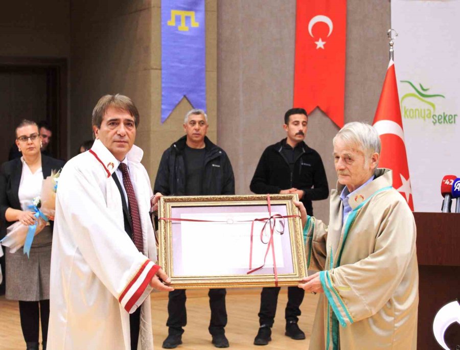 Kırım Tatar Halkının Milli Lideri Kırımoğlu’na Konya’da Fahri Doktora Verildi