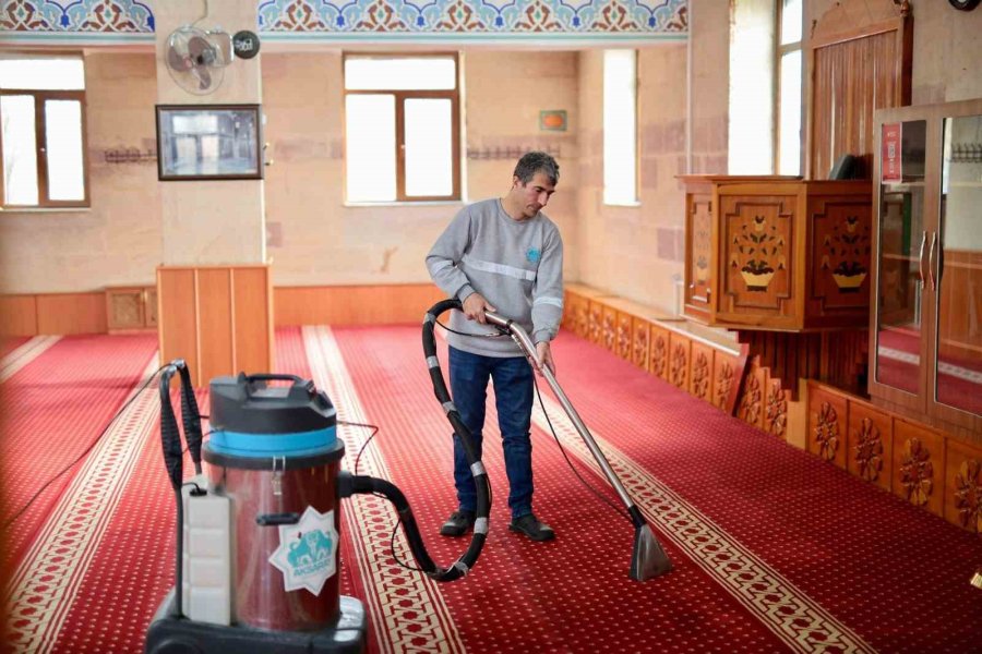 Başkan Dinçer: “tüm Camilerimizin Temizliğini Üstlendik”