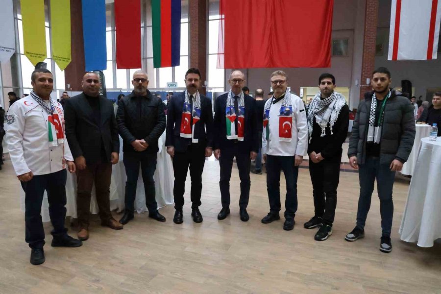 Anadolu Üniversitesinden Filistinli Öğrencilere Ve Ailelerine Destek