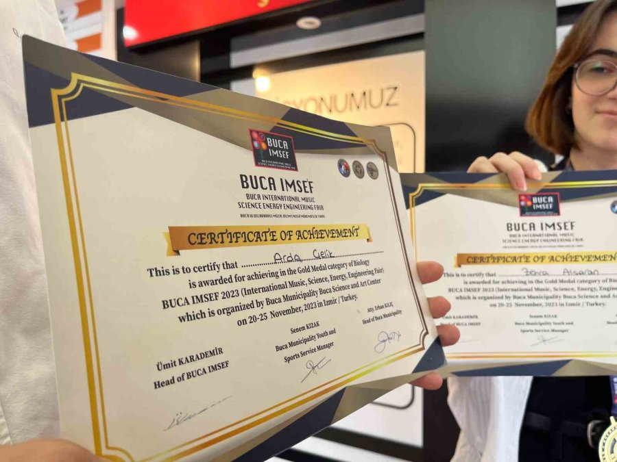 Eskişehirli Öğrenciler Sığırkuyruğu Bitkisi İle Kanserli Hücreyi İyileştirdi