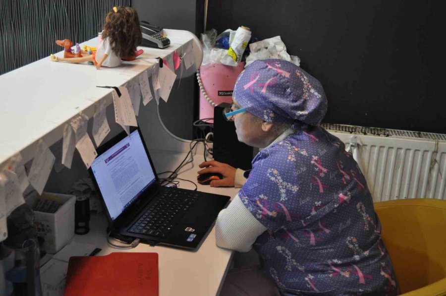 Azmetti, 57 Yaşında Üniversite Mezunu Oldu