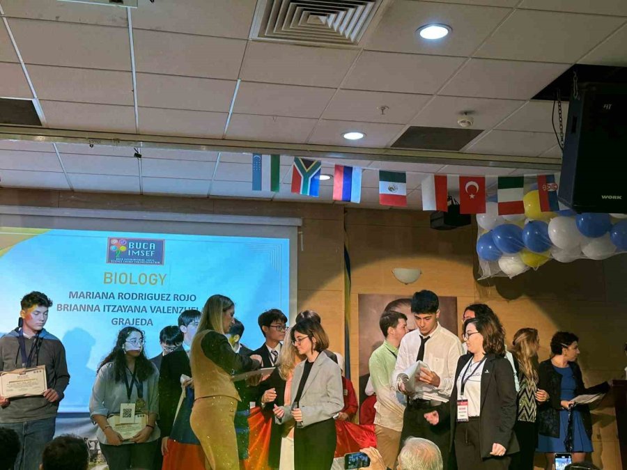 Eskişehirli Öğrenciler Sığırkuyruğu Bitkisi İle Kanserli Hücreyi İyileştirdi