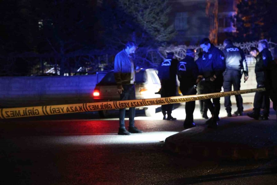 Emanet Araçla Giderken Silahlı Saldırıya Uğradı