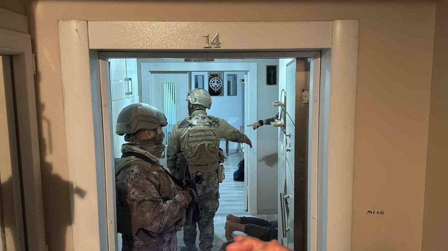 Mersin’de Tefeci Operasyonu: 8 Gözaltı