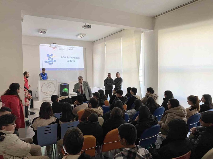 Niğde’de Öğrenciler ’afet’ Konusunda Bilgilendirildi