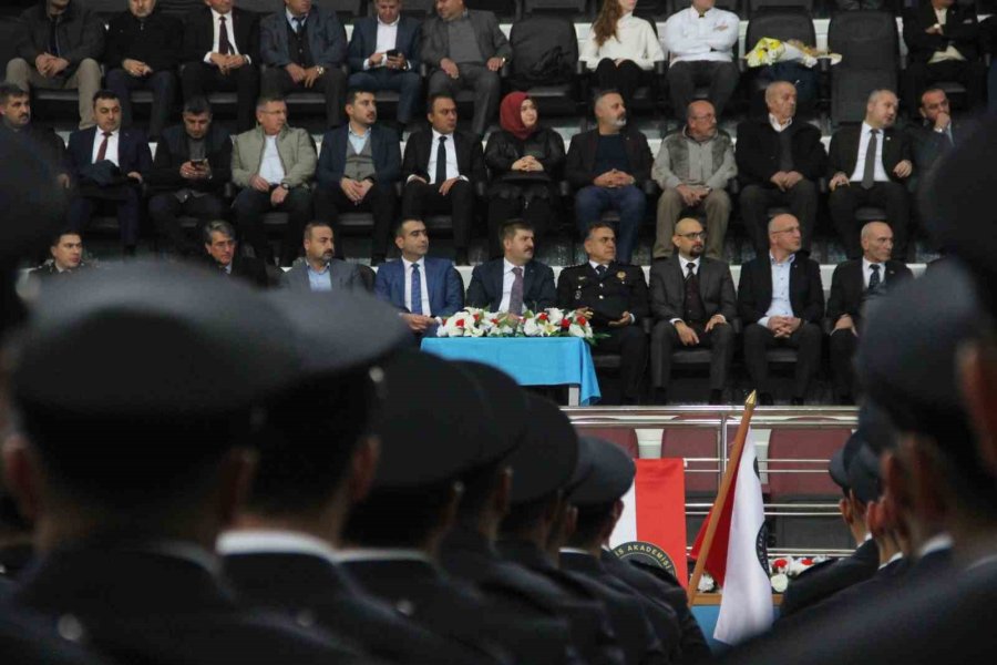 Karaman Pomem’de 373 Polis Adayı Mezun Oldu