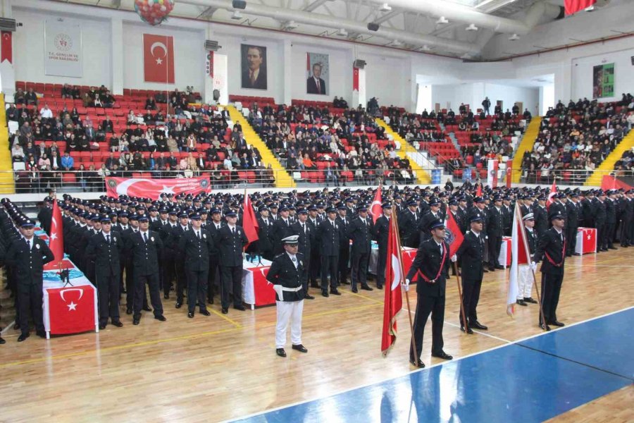 Karaman Pomem’de 373 Polis Adayı Mezun Oldu