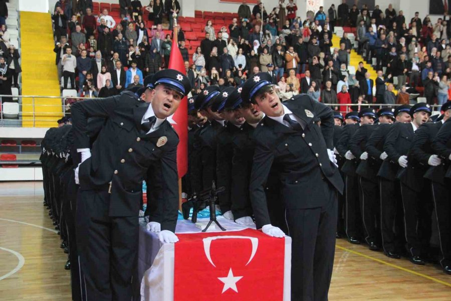 Karaman Pomem’de 373 Polis Adayı Mezun Oldu
