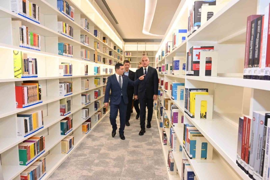Akdeniz’in En Büyük Kütüphanesi, Bakan Ersoy’un Katılımıyla Açıldı