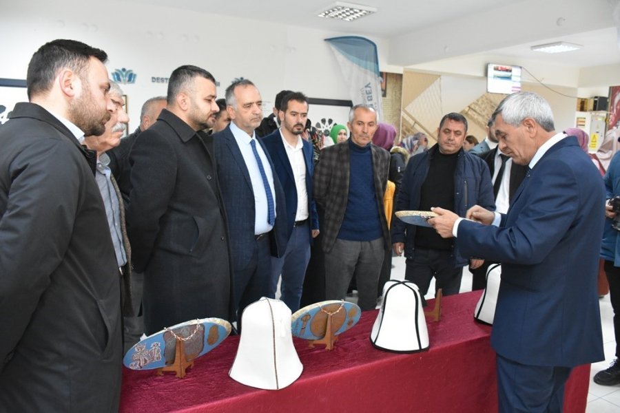Karaman’da "taş Devrinden Bugüne" Resim Sergisi Açıldı