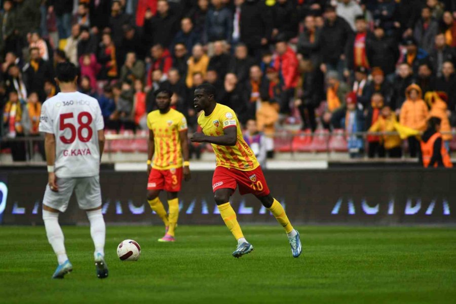 Trendyol Süper Lig: Kayserispor: 0 - Pendikspor: 0 (maç Devam Ediyor)