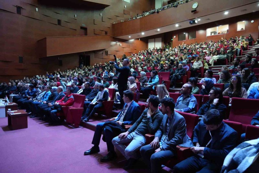 Prof. Dr. Aydın: "beyin, Sonsuz Kapasiteye Sahip Bir Bilgisayar Niteliği Taşıyor"