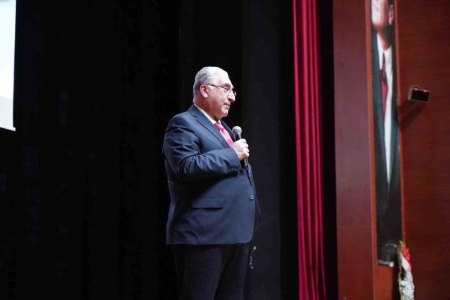 Prof. Dr. Aydın: "beyin, Sonsuz Kapasiteye Sahip Bir Bilgisayar Niteliği Taşıyor"