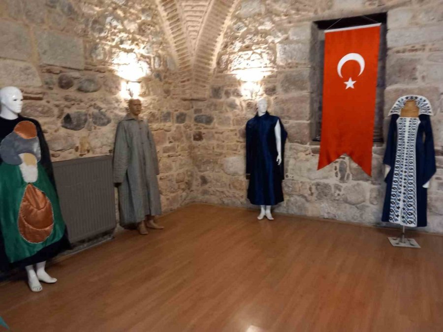 Eskişehir’de ‘mevlevi Kıyafetleri Sergisi’ Açıldı