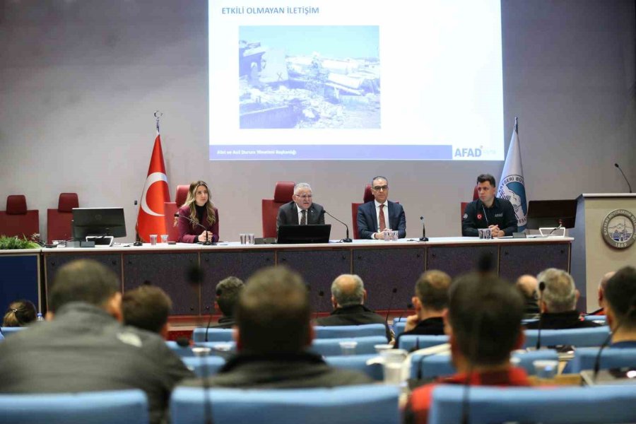 Başkan Büyükkılıç, Afad Akrediteli Kentsel Arama Kurtarma Ekipleri Eğitimi’ne Katıldı