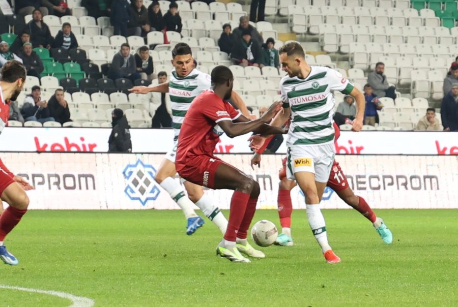 Trendyol Süper Lig: Konyaspor: 0 - Sivasspor: 1 (ilk Yarı)