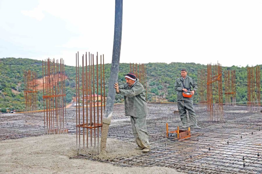 Konaklı Spor Kompleksi’nde Sosyal Tesisler Yükseliyor