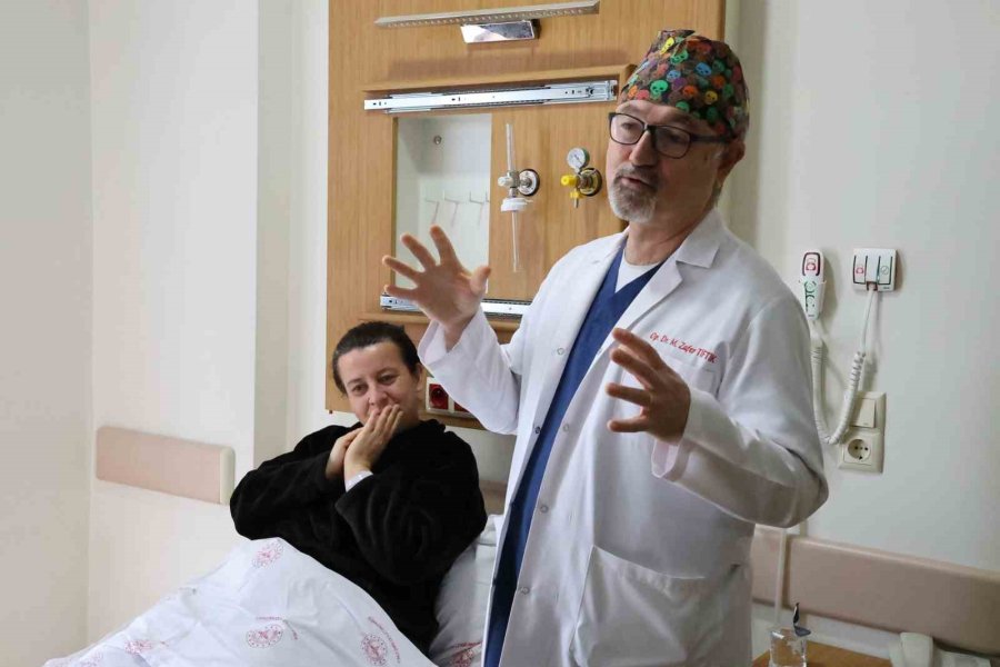 Pandemi Döneminde Kilo Aldığını Zannetti, Karnından 7 Kilo 390 Gram Kitle Çıkarıldı