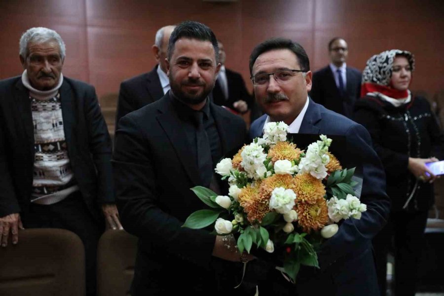 Vali Çiçek Mahalle Muhtarlarını Dinledi