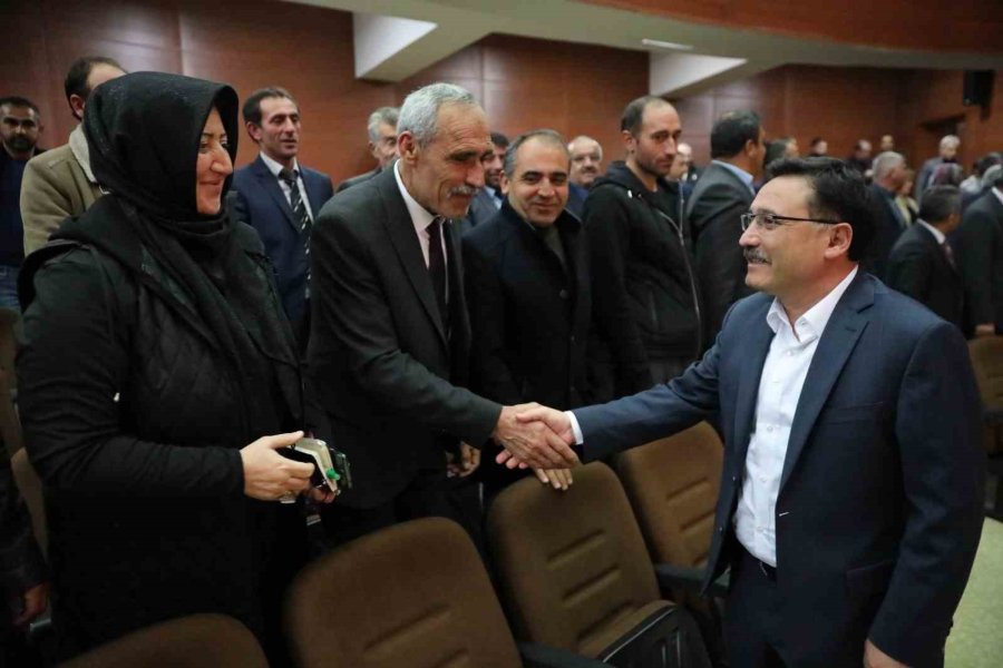 Vali Çiçek Mahalle Muhtarlarını Dinledi