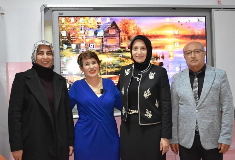 43 Yıllık Öğretmene Milli Eğitim Müdürü Durmuş’tan Sürpriz Ziyaret