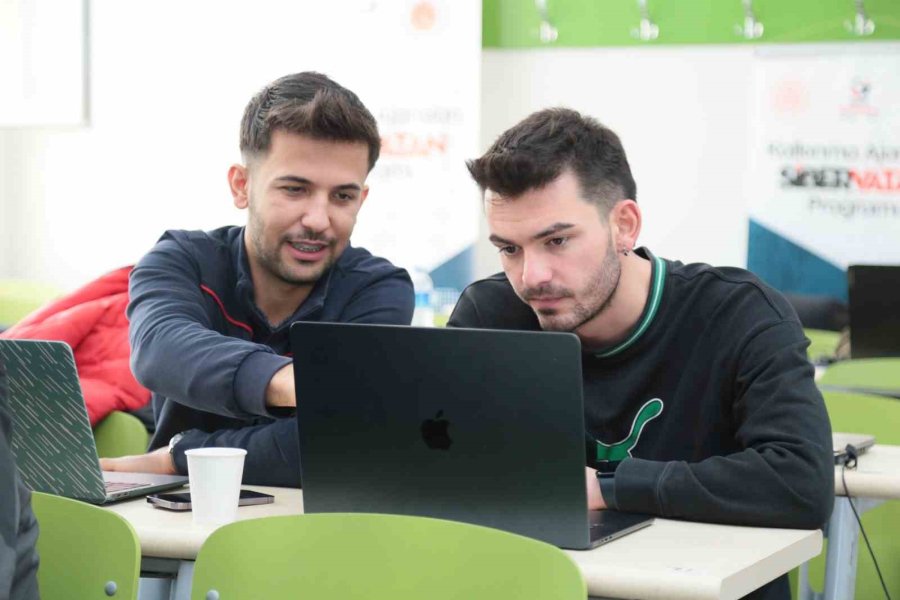 Siber Vatanın Askerleri Alkü’de Yetişiyor