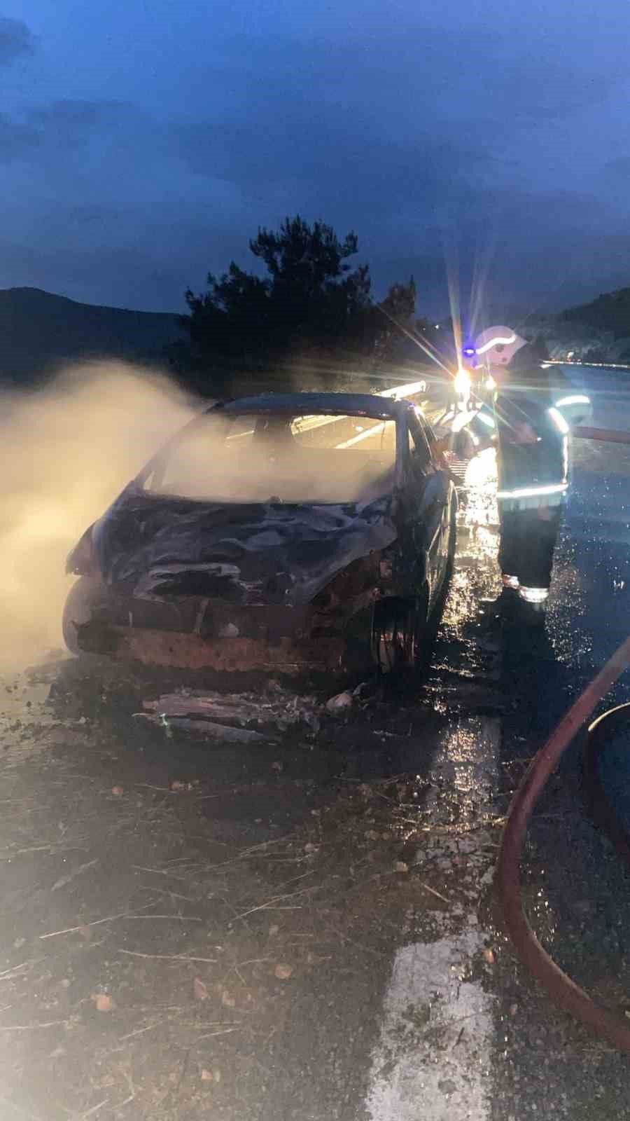 Seyir Halindeki Otomobil Yandı