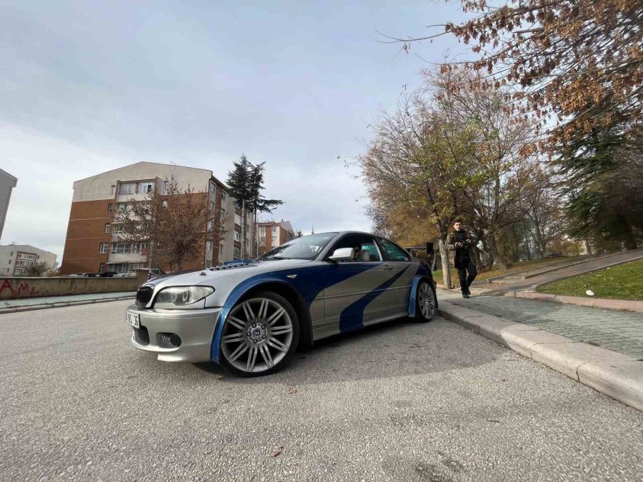 Yarış Oyunundaki Aracın Aynısını Kullanan Genç Yoğun İlgiyle Karşılaşıyor