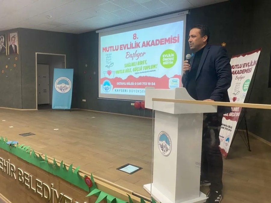 Büyükşehir’in 8’inci Mutlu Evlilik Eğitimlerine Yoğun İlgi