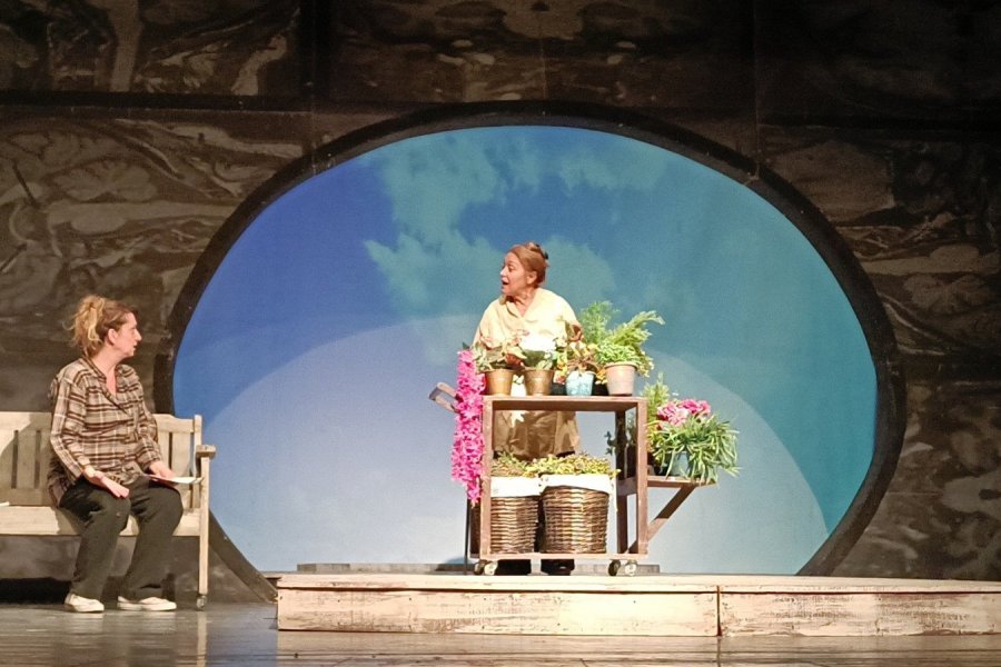 Karaman’da “annemin Son Çılgınlıkları” İsimli Tiyatro Gösterisi