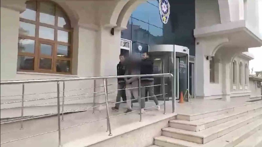 Konya’da 75 Yaşındaki Vatandaş 2 Milyon 600 Bin Lirasını Dolandırılmaktan Son Anda Kurtuldu