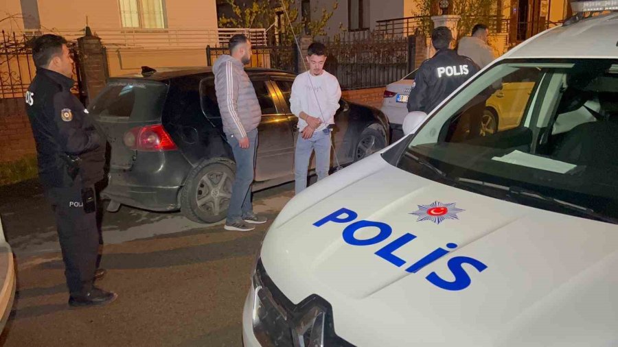 Alkollü Sürücü Önce Araçla, Sonra Yaya Olarak Kaçtı